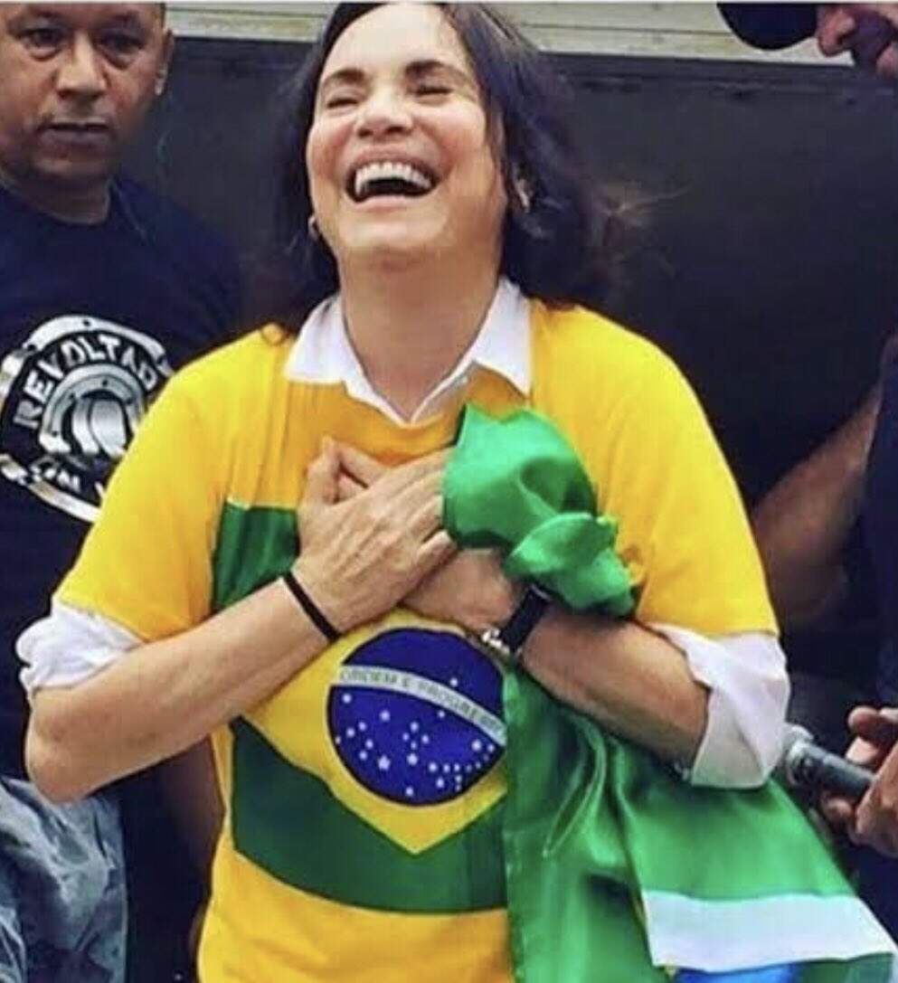 Bolsonaro deve se reunir com a atriz Regina Duarte nesta segunda-feira