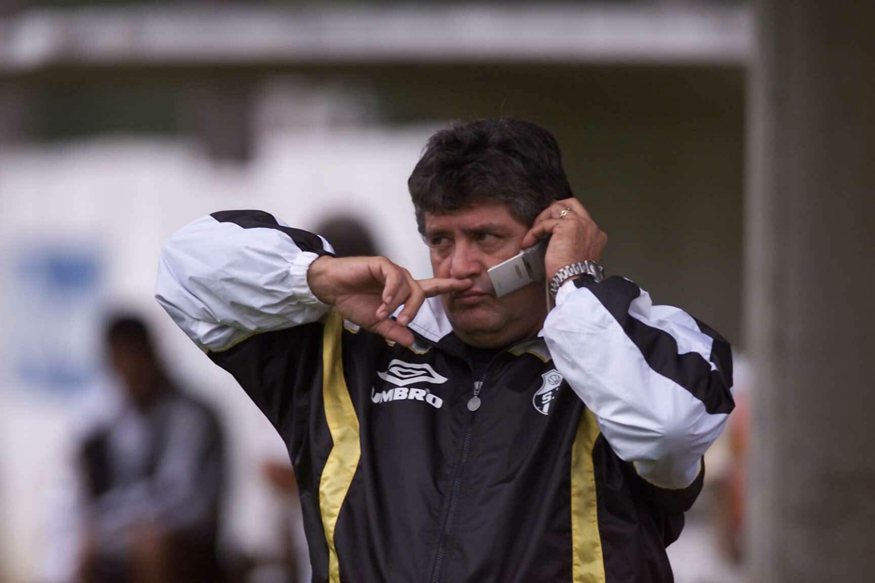 Geninho relembra semi-final de 2001