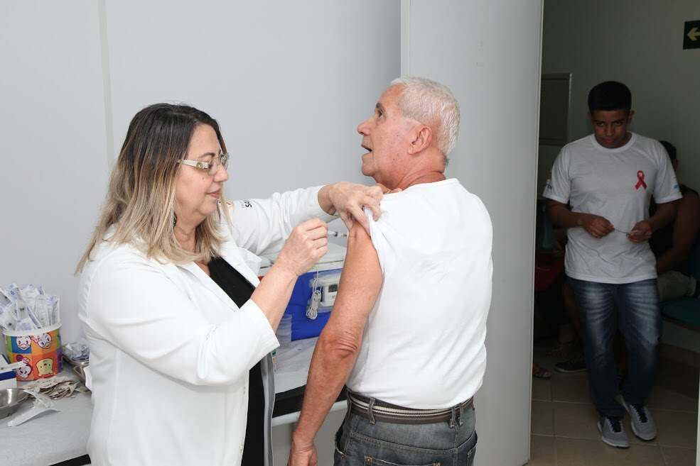 Vacinação contra gripe em Santos terá foco em novos públicos a partir de segunda
