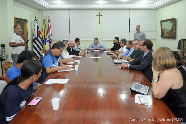 Reunião com e prefeito Pedro Gouvêa e representantes Sintracomos