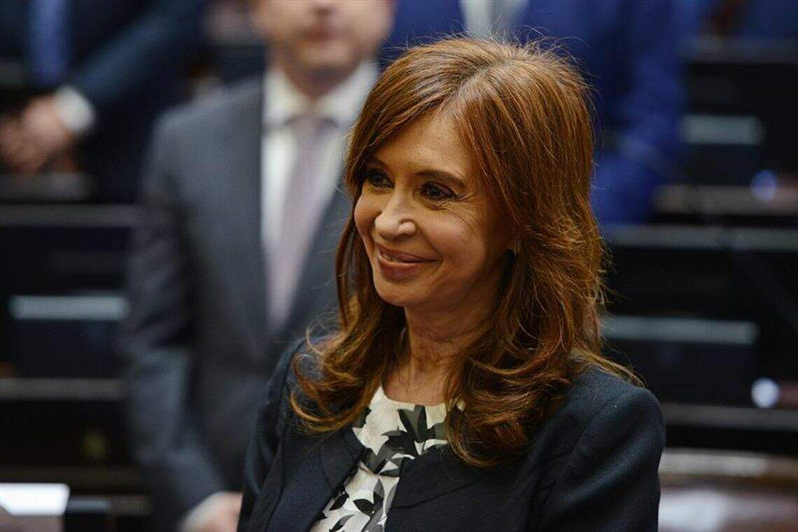Cristina Kirchner anuncia candidatura a vice-presidência da Argentina