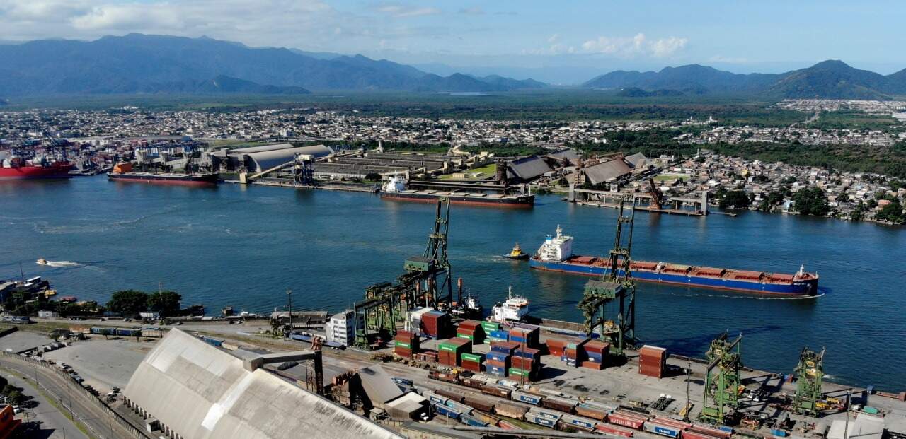 Porto de Santos disponibiliza novas vagas de emprego