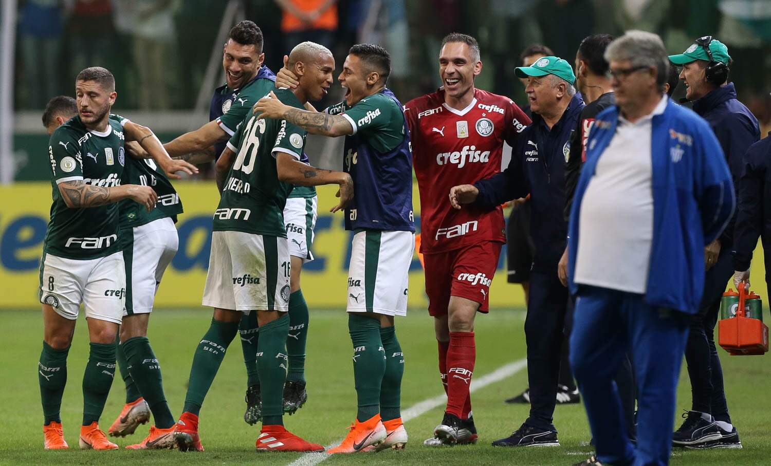Mesmo com dois jogos a menos, Palmeiras lidera e sobre no Brasileirão na pausa da Copa América