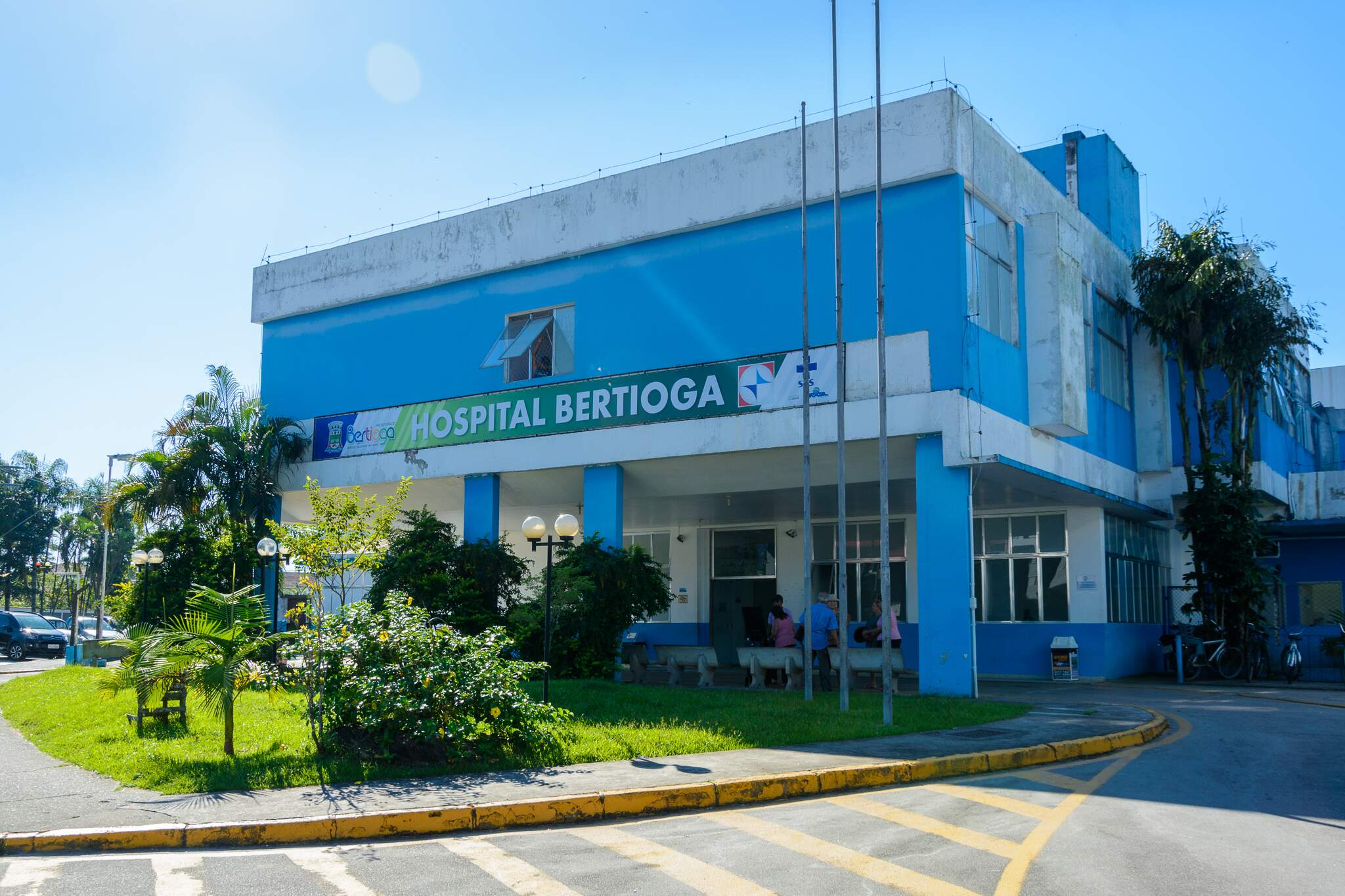 Os feridos foram encaminhados ao Hospital de Bertioga, onde Geovane deu entrada sem vida. Gabriel permanece internado em observação 