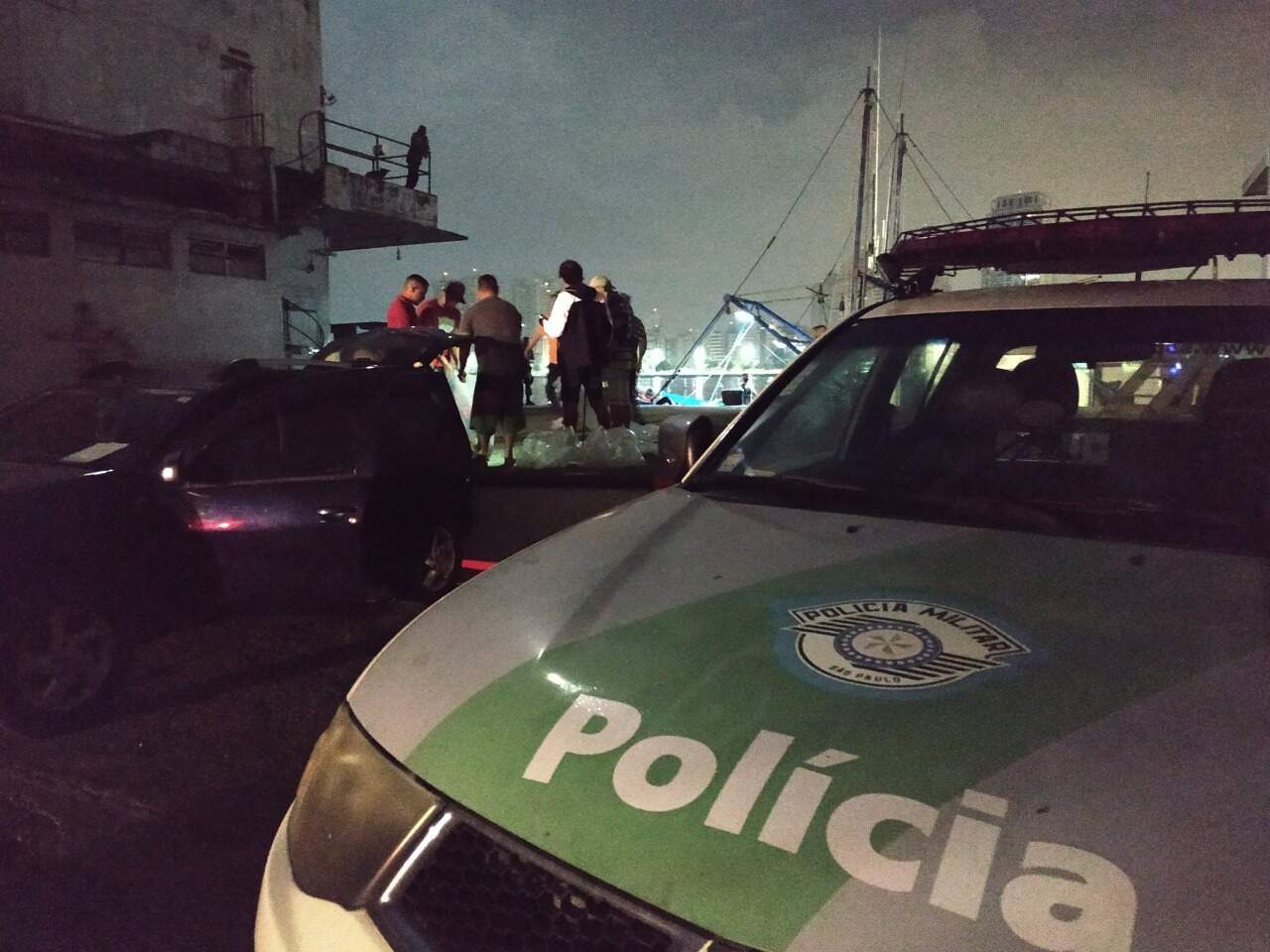 Polícia Ambiental apreendeu 2 toneladas de camarão em Guarujá