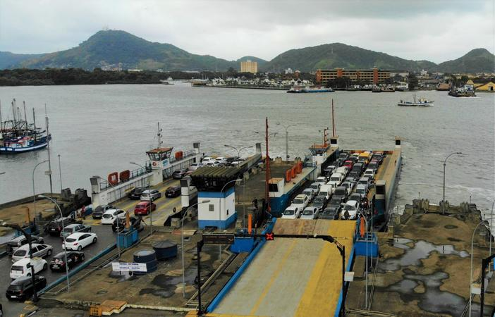 Vendaval pode gerar impactos no sistema de travessias marítimas, informa a Dersa