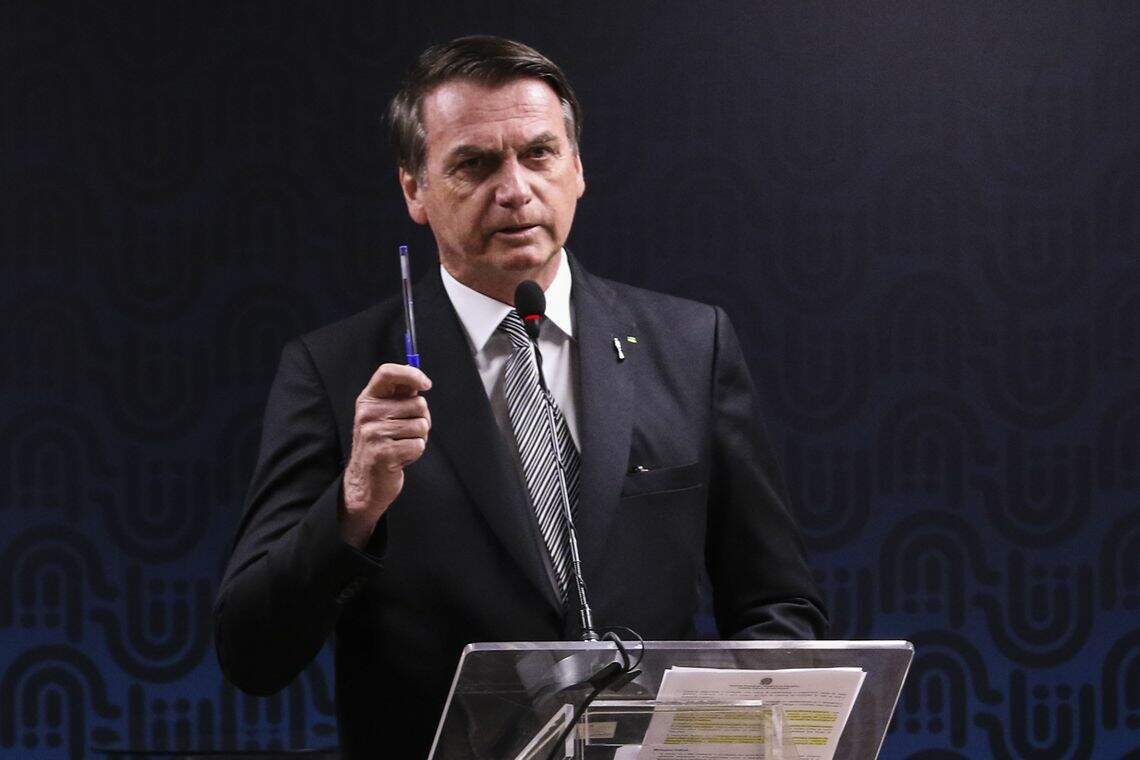 Bolsonaro afirmou que profissionais ligados à segurança podem ficar de fora da reforma