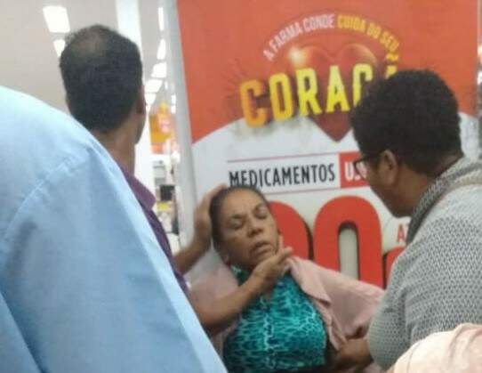 Idosa é arrastada e fica ferida ao descer de ônibus em Vicente de Carvalho