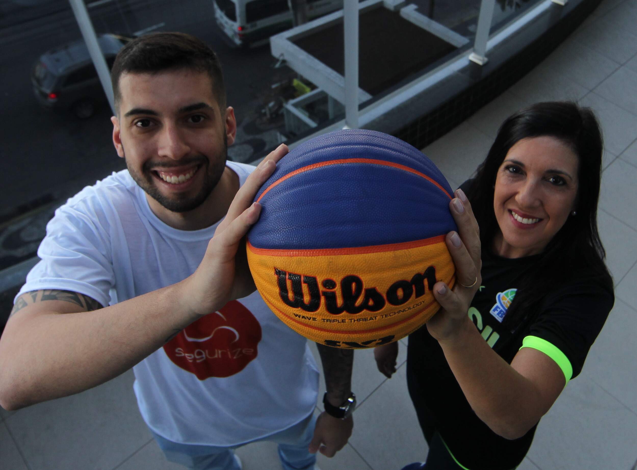 Renan, o filho mais velho e a mãe, Elizabeth: amor pelo basquete está no DNA da família