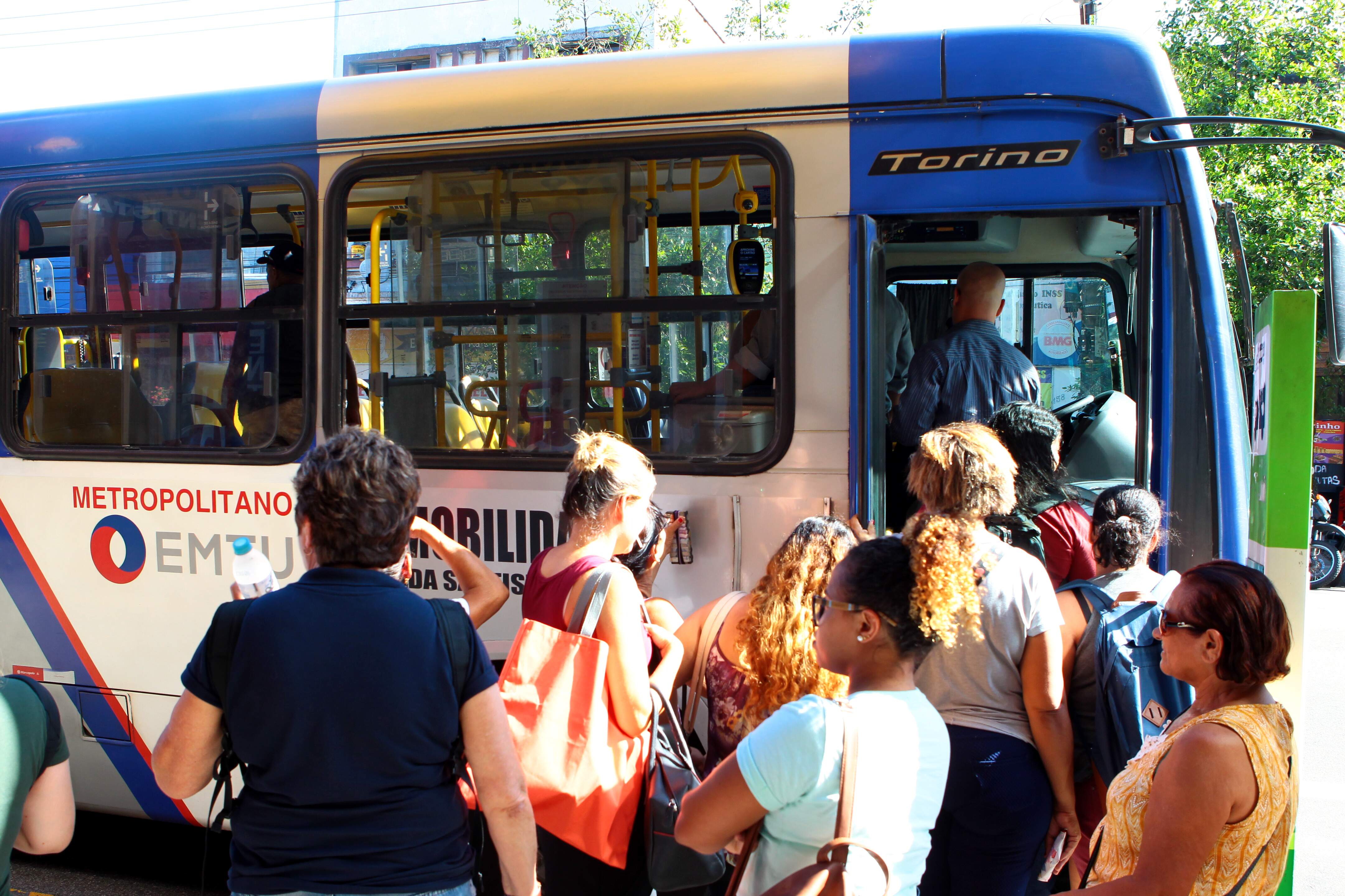 Climatização dos ônibus intermunicipais é uma reclamação antiga de passageiros 