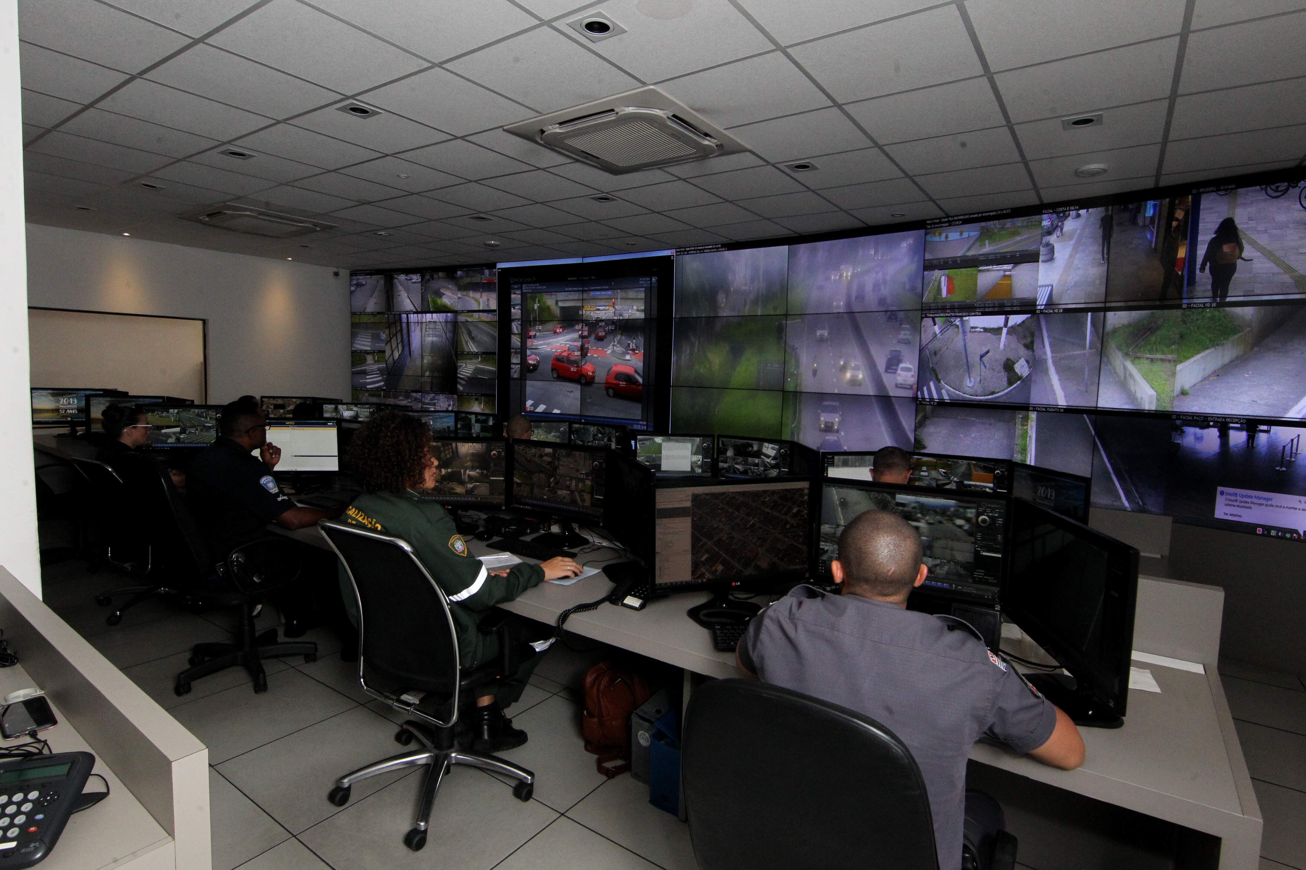 Tecnologia permite que GCM e polícias Civil e Militar atuem em tempo real no município, diz Mourão 