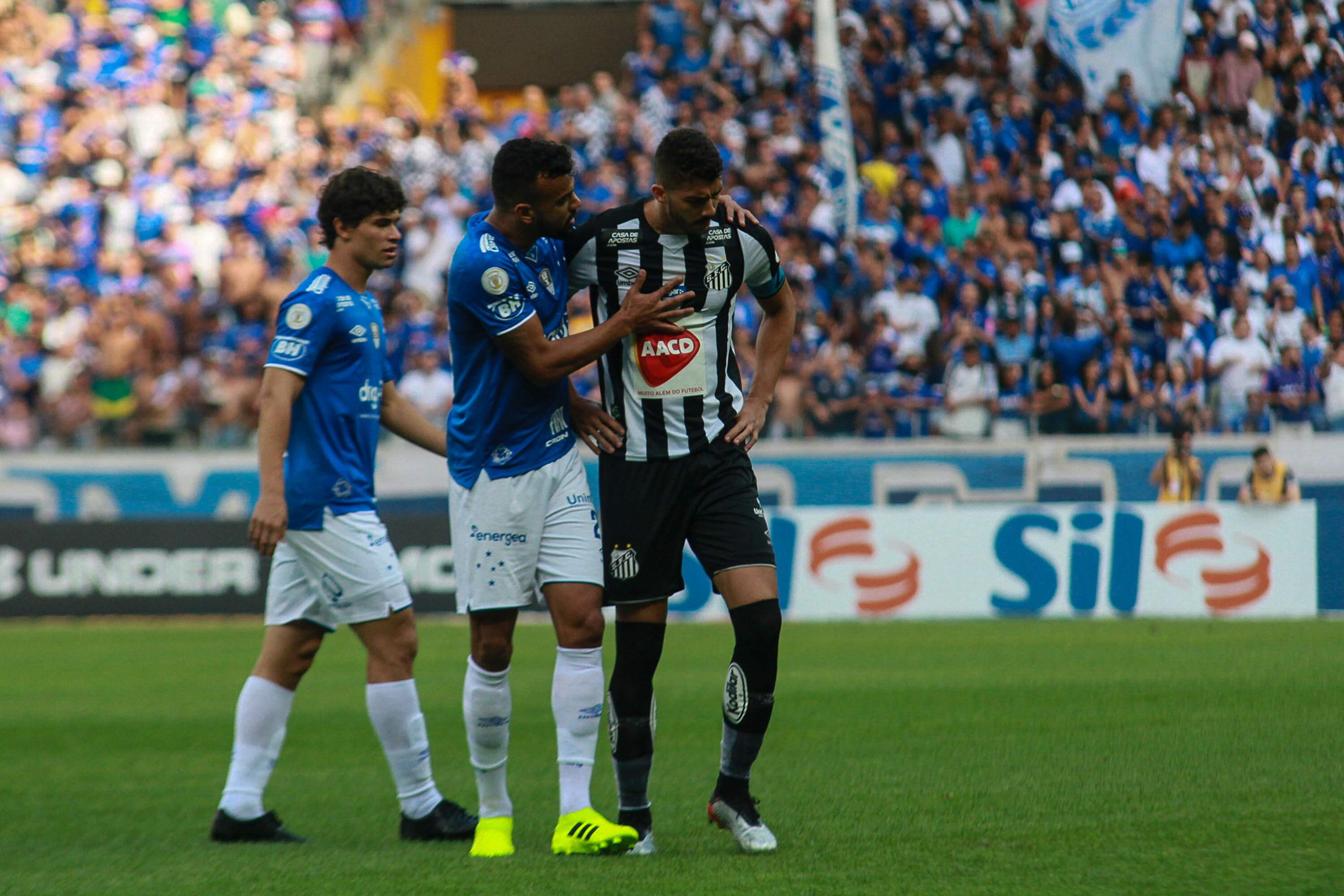Expulsão de Gustavo Henrique foi determinante para derrota do Santos diante do Cruzeiro