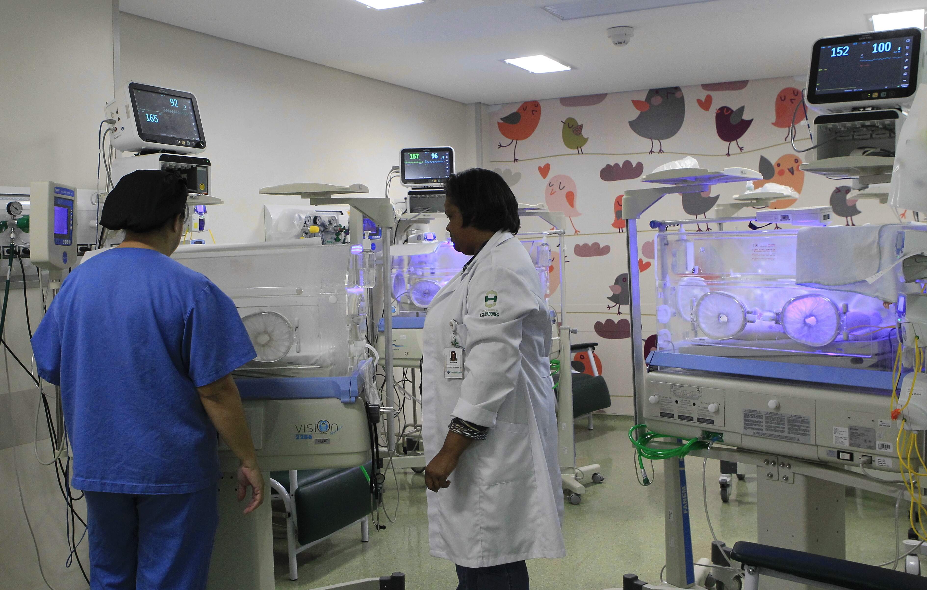Santos tem queda histórica, em parte, devido às operações da maternidade do Hospital dos Estivadores
