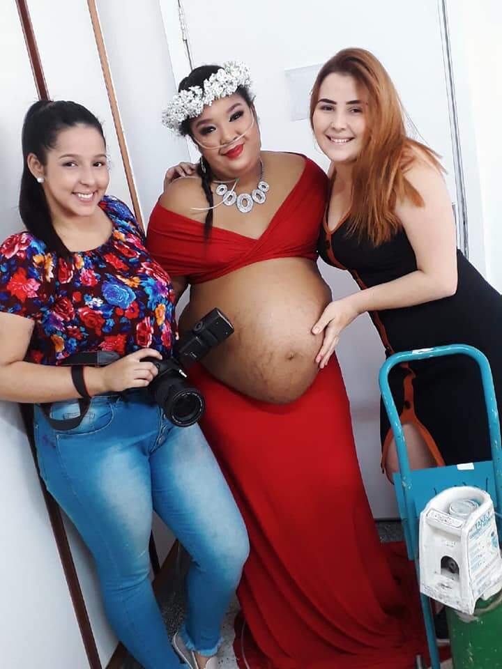 Fotógrafa e maquiadora se disponibilizaram a realizar o sonho de grávida dentro de hospital em Santos 