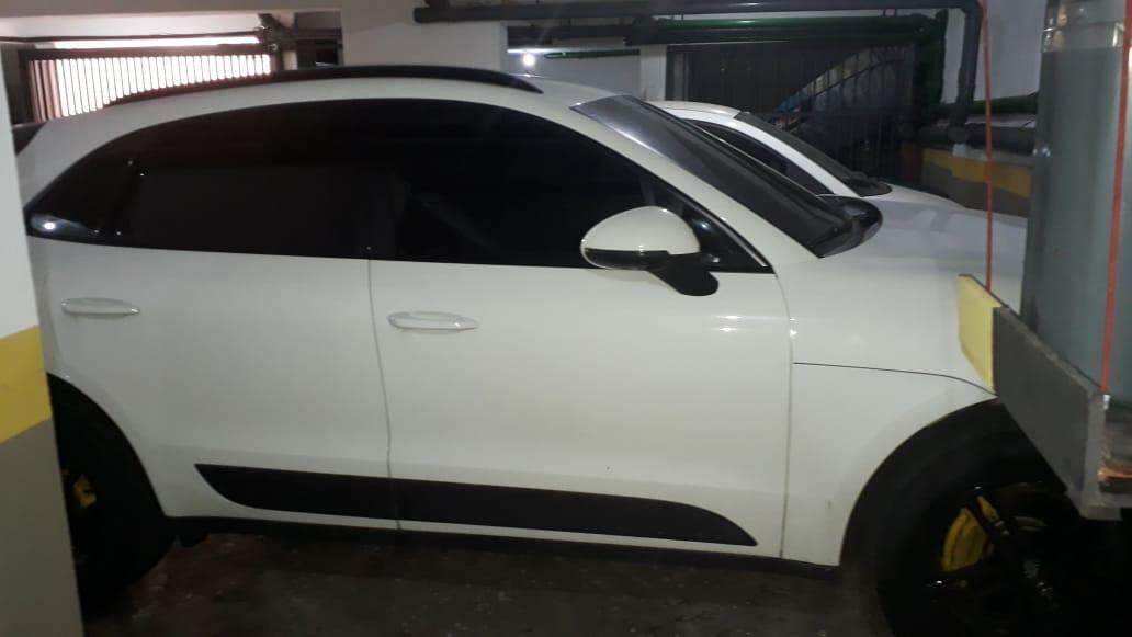 Veículo foi localizado na garagem de edifício na Ponta da Praia, em Santos 
