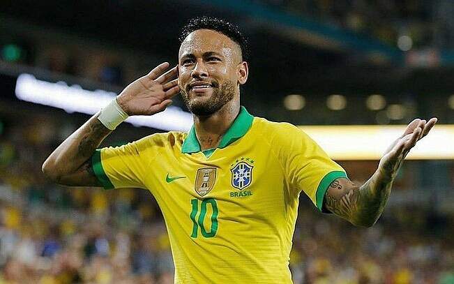 Neymar utilizou a conta de seu assessor de marketing para afirmar que foi mal interpretado