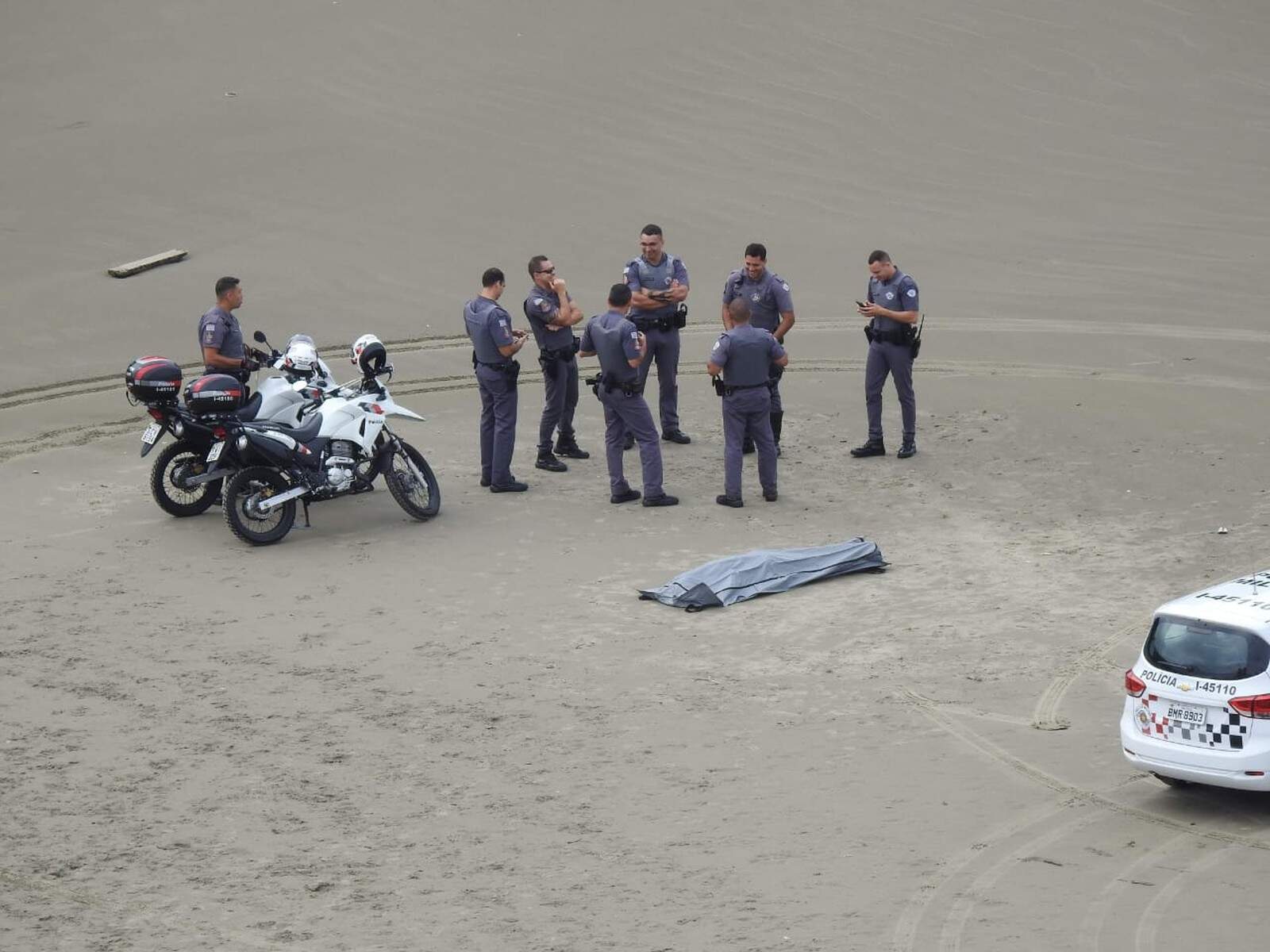 Corpo foi encontrado no mar nesta terça-feira (22) em Praia Grande