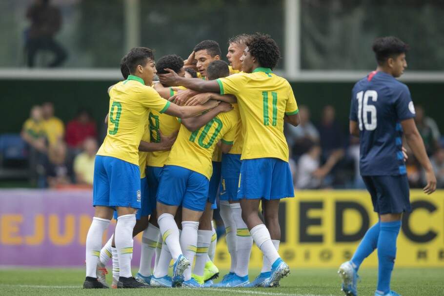 Kaio Jorge, do Santos (camisa 9), é o centroavante titular da Seleção no Mundial sub-17