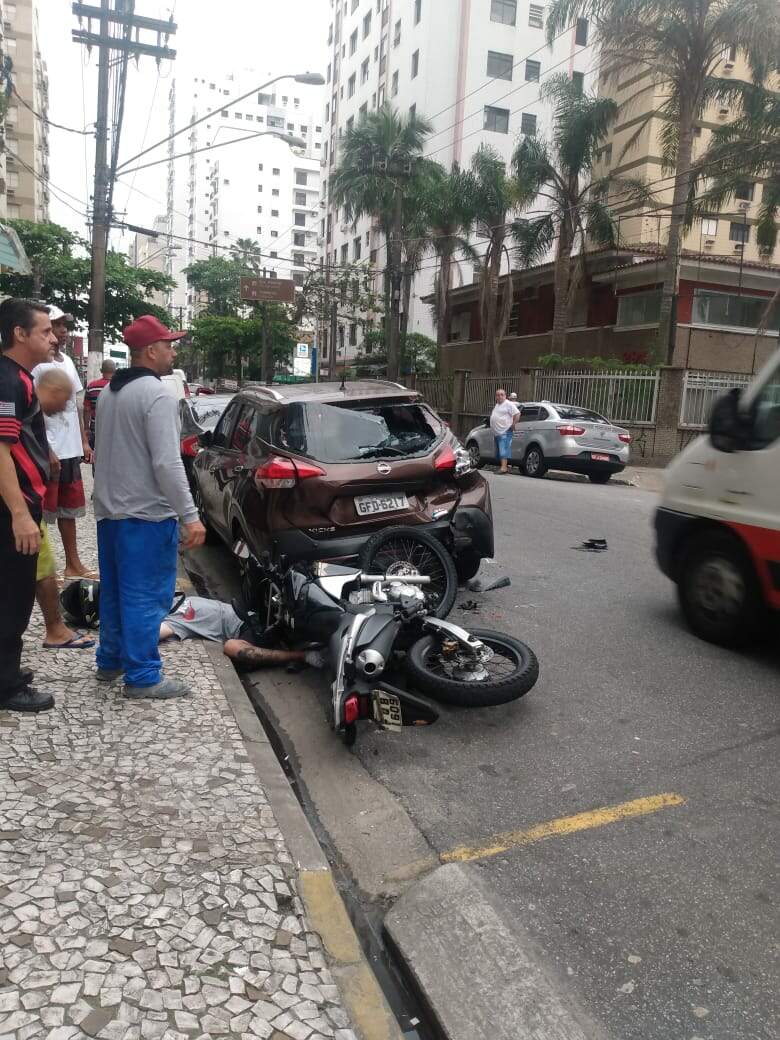 Acidente ocorreu por volta das 6h30 na Rua 11 de Junho, no bairro Itararé, em São Vicente