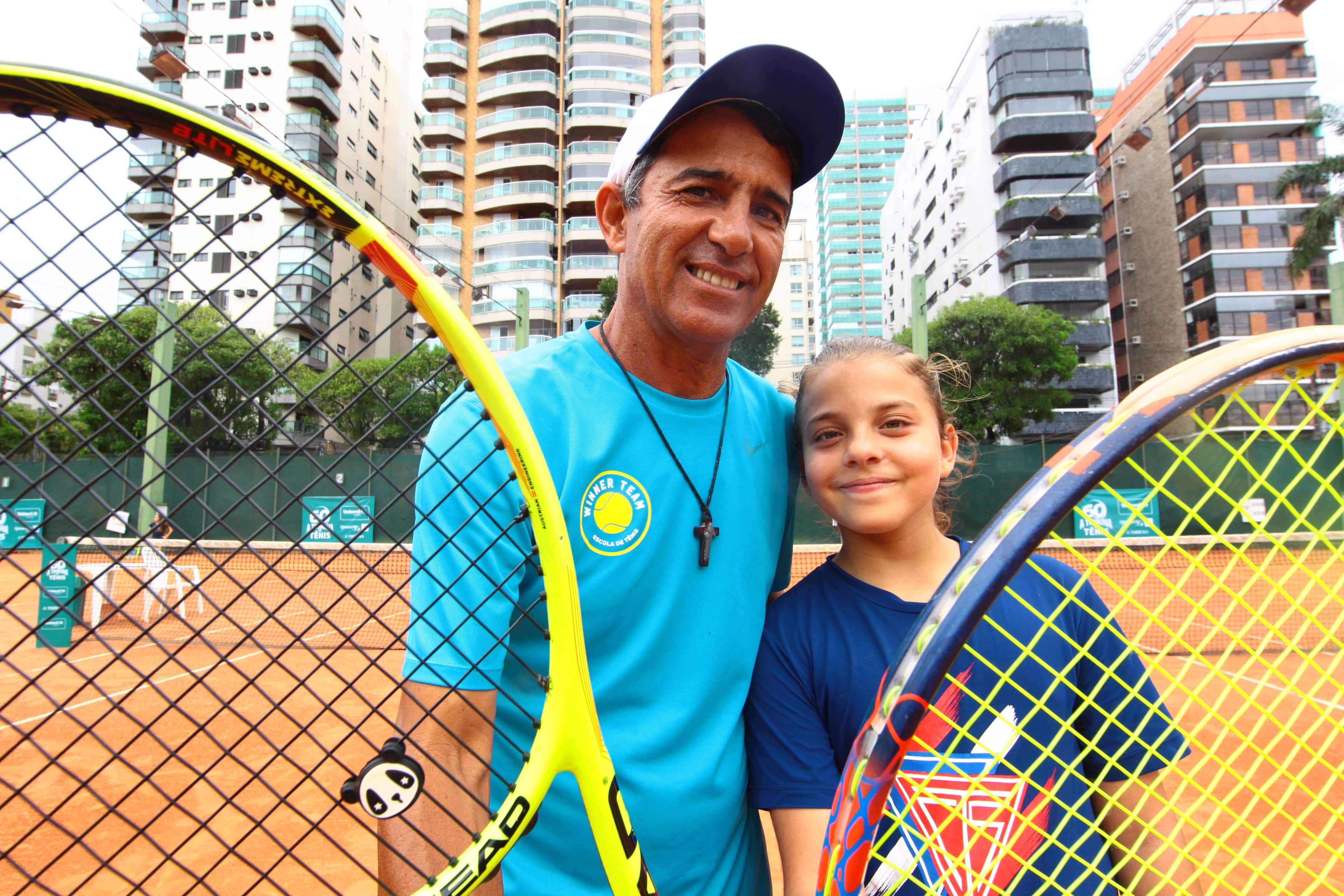 Lucilio Franco de Godoi, o Capi, de 55 anos, e Manuella Trigo, de 10, têm o esporte nas veias
