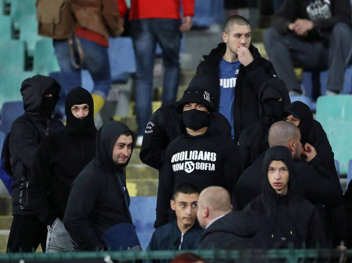 A Bulgária recebeu uma série de punições da Uefa nesta terça-feira