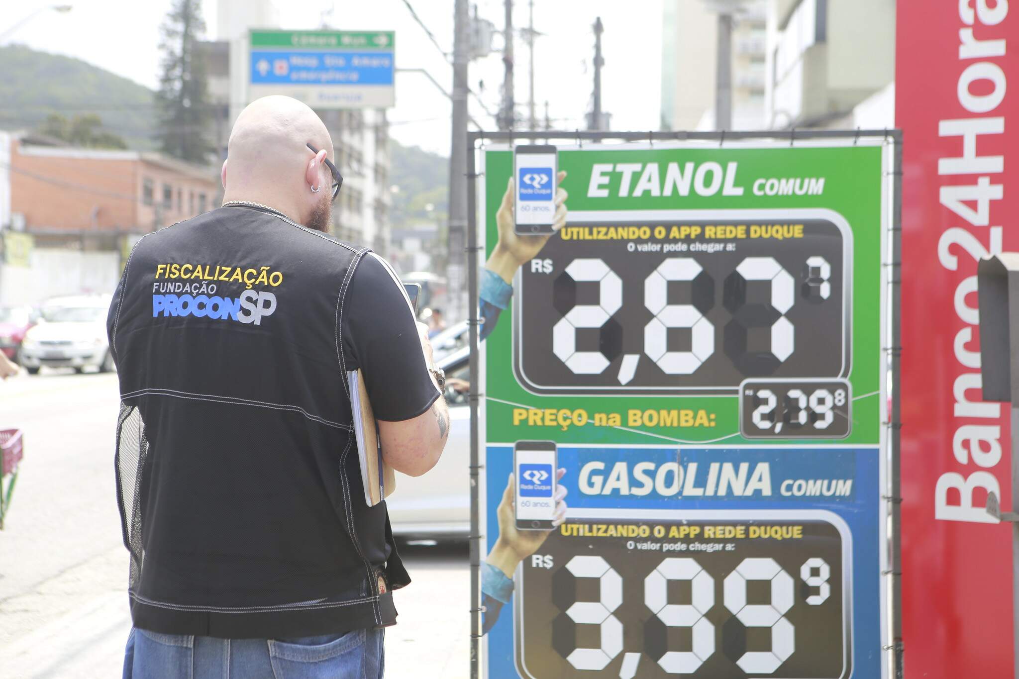 Procon notificou posto de combustíveis por irregularidades em Guarujá