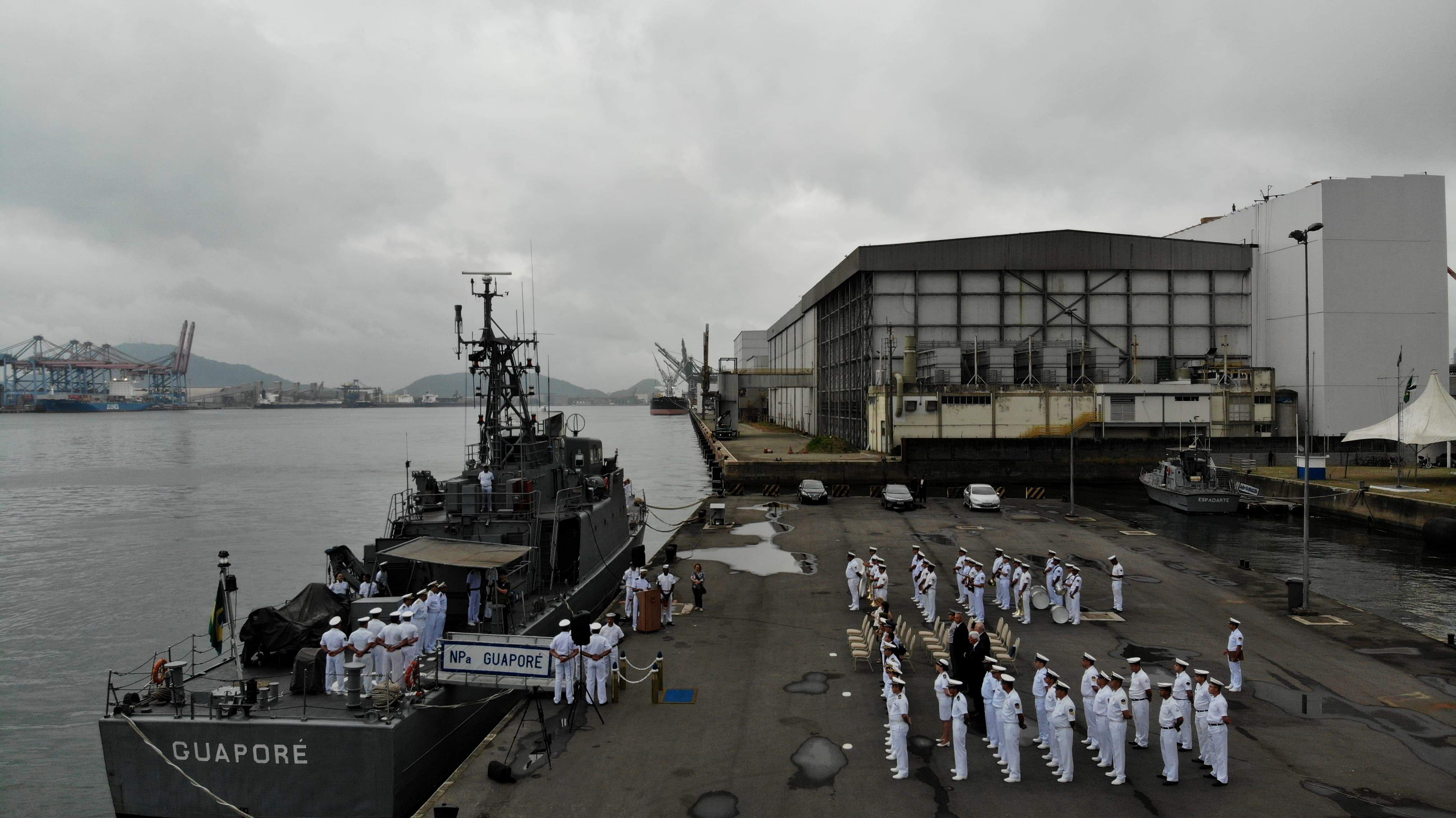 Navio-patrulha, que ficava no arsenal de Marinha, no Rio de Janeiro, veio para o cais santista