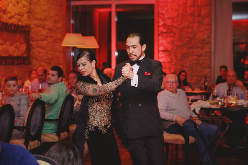 Apresentação de tango para recepcionar os convidados