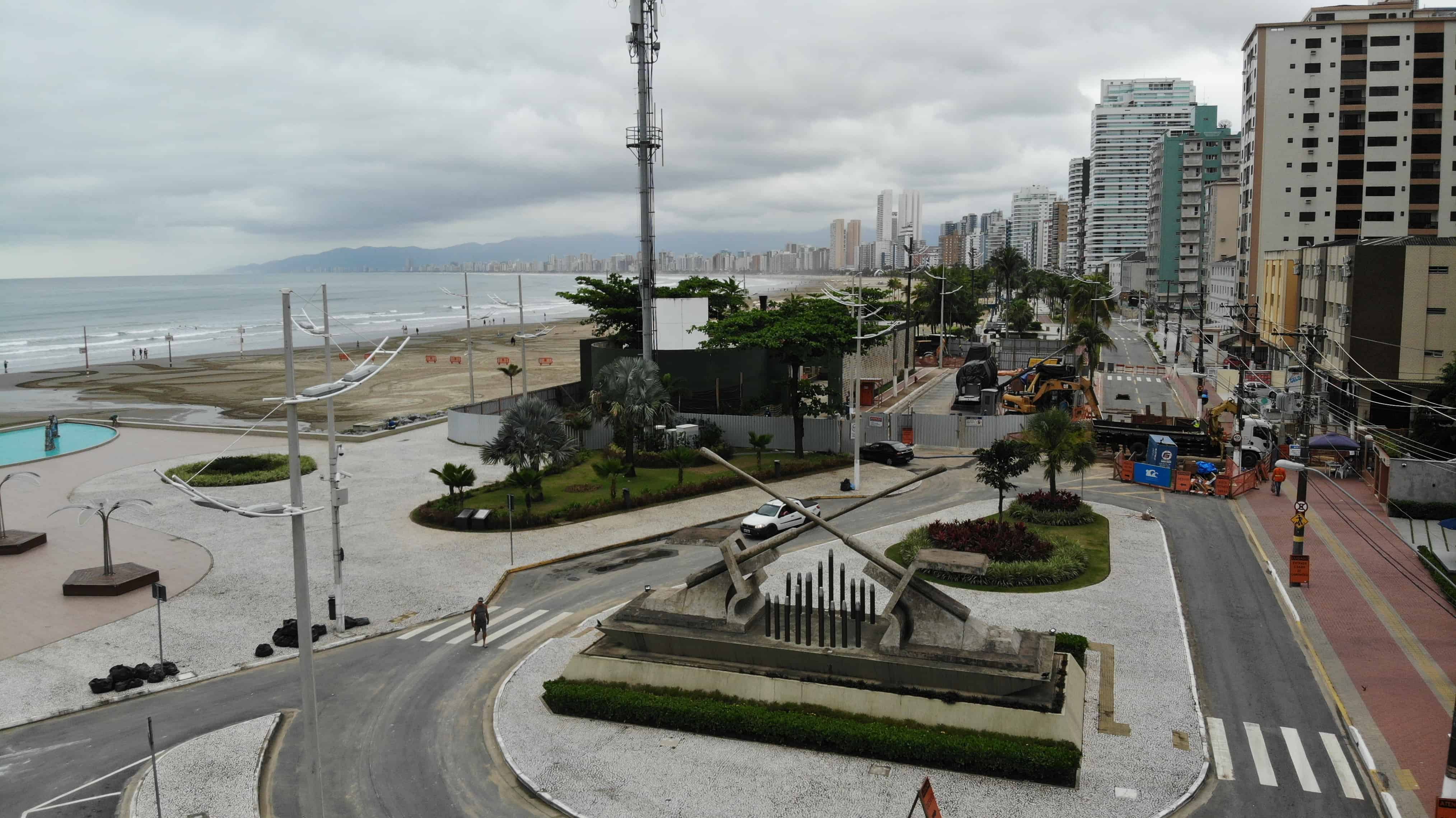 A intenção do prefeito Alberto Mourão é aproveitar obras da Sabesp para incrementar orla da praia