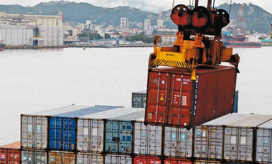 Governo quer impulsionar transporte de cargas por cabotagem