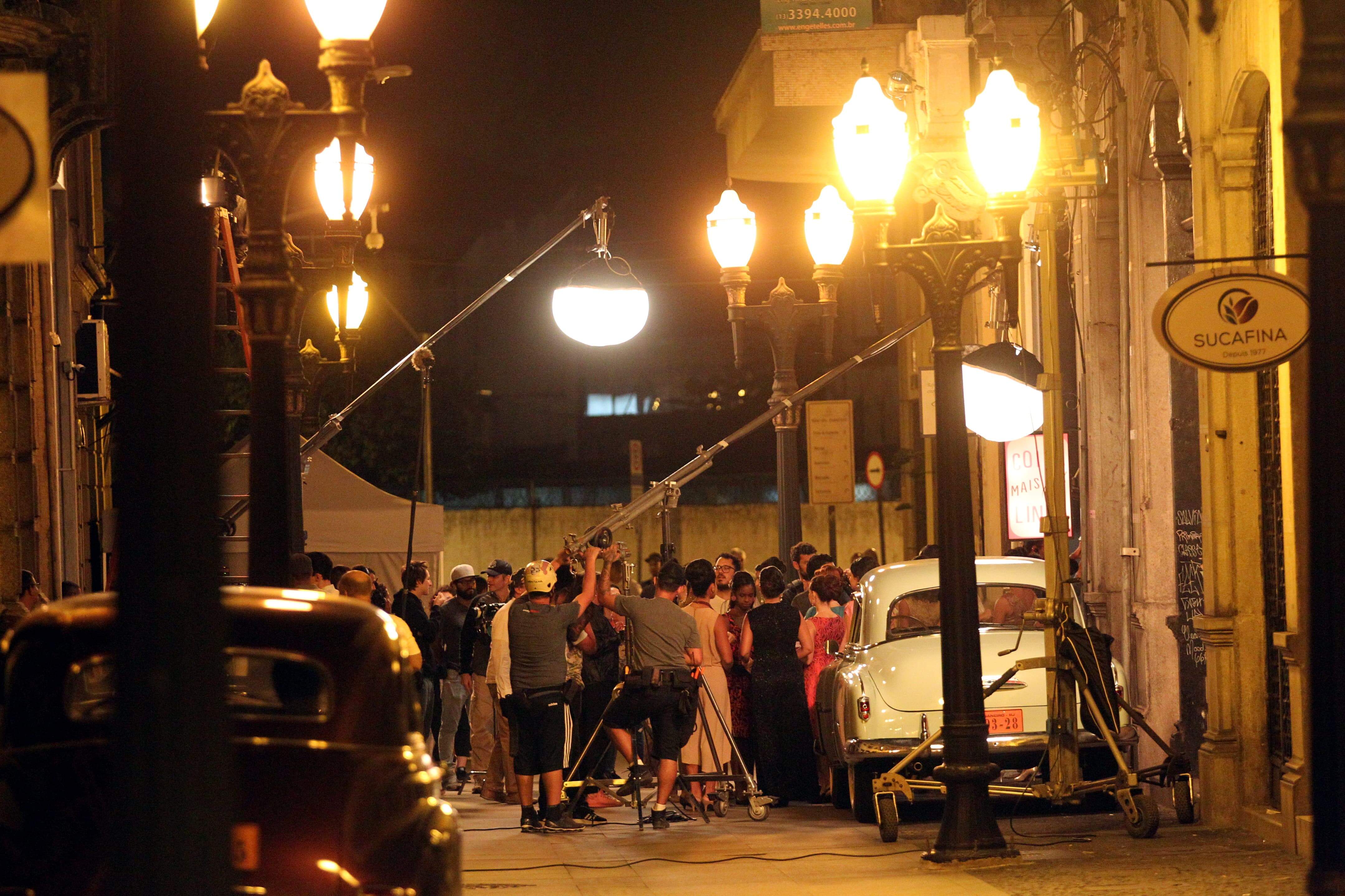 Rua XV, no Centro Histórico, é um dos sets de filmagem da série