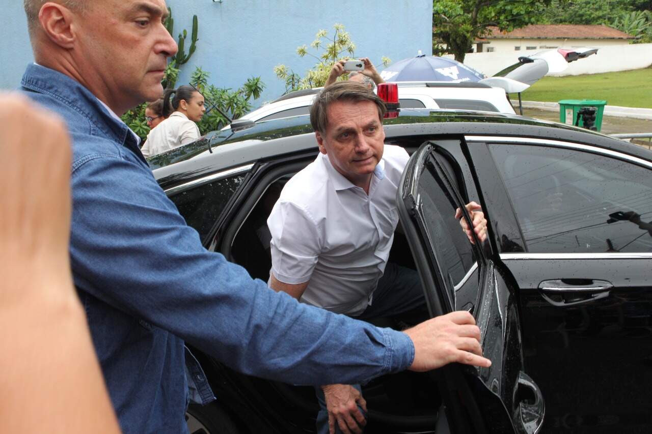 Presidente chegou ao Forte dos Andradas, em Guarujá, por volta das 10h 