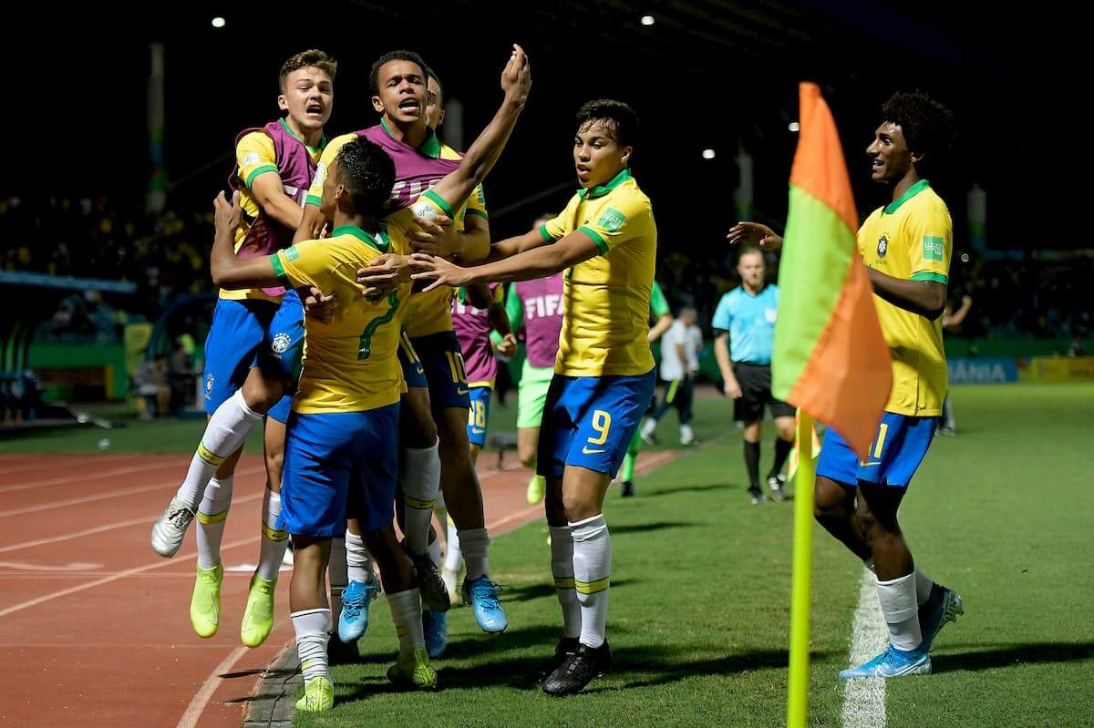 Atacante e volante santistas venceram o Mundial Sub-17 este ano, disputado no Brasil