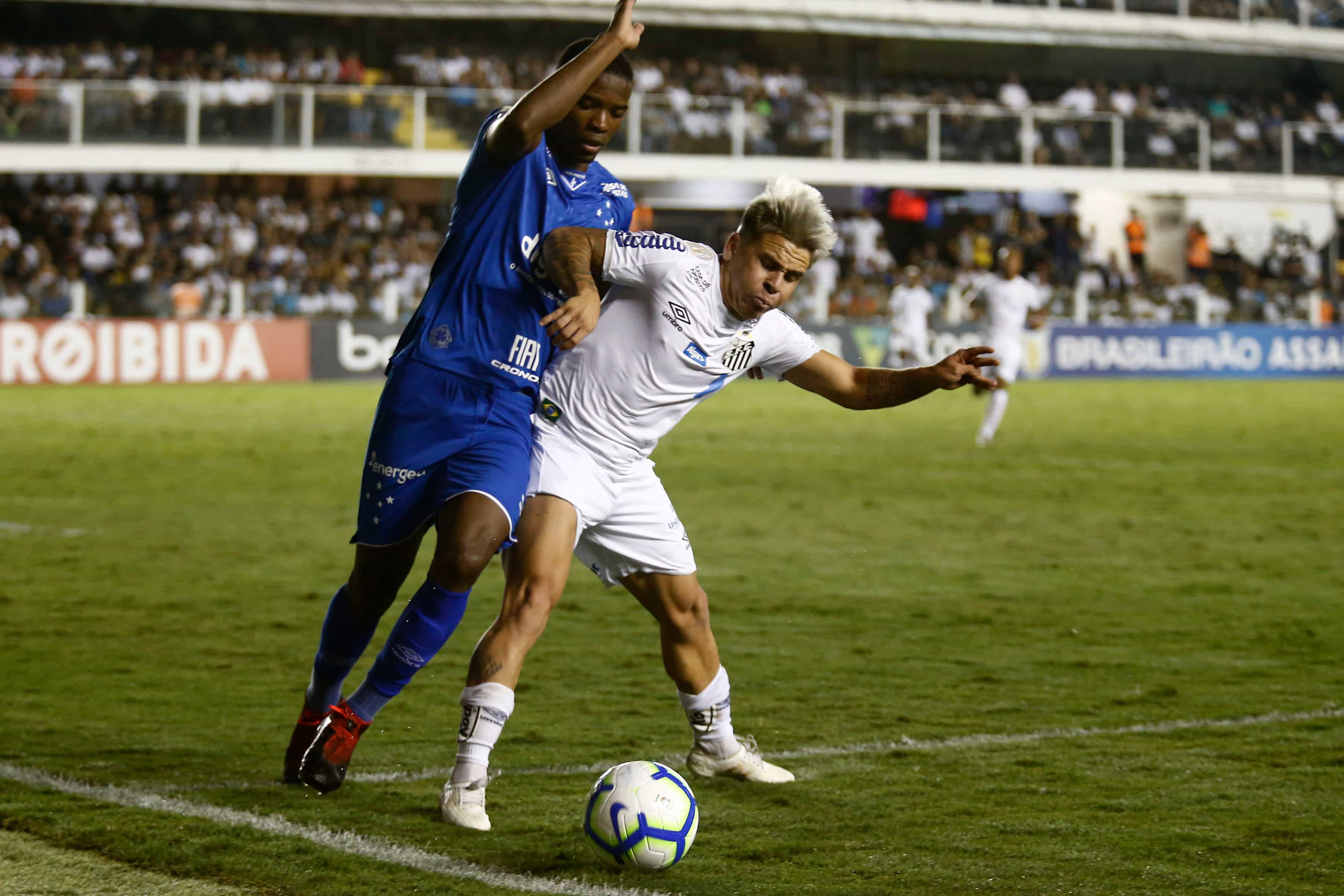 Com roubadas de bola e incrível velocidade de Marinho e Soteldo, o time fez quatro gols
