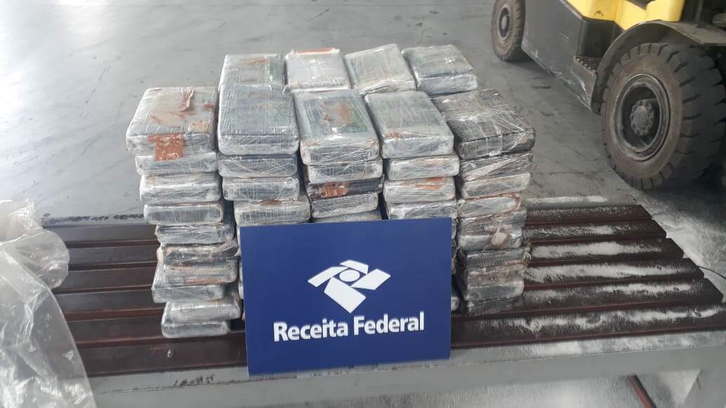 Equipes da Alfândega localizaram 1.347 kg de cocaína no Porto de Santos