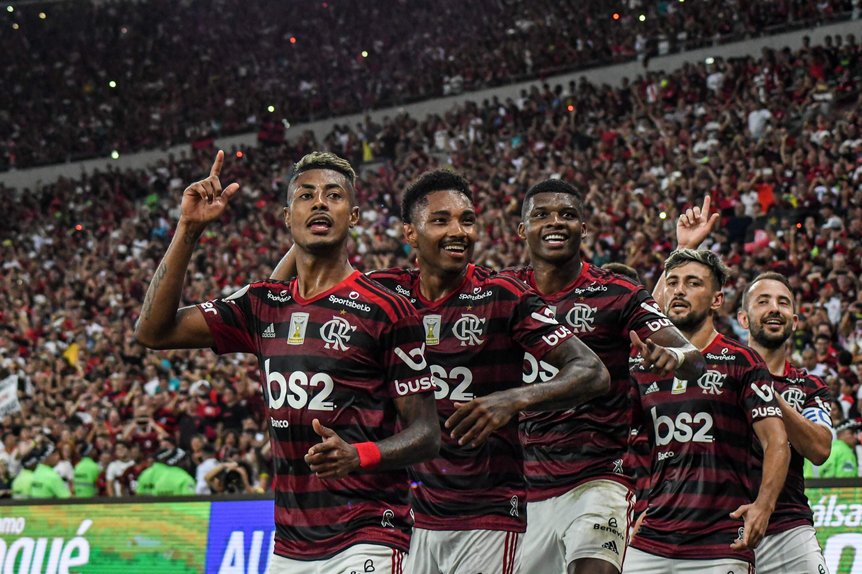 Hat-trick de Bruno Henrique liderou a vitória de virada do Flamengo sobre o Ceará