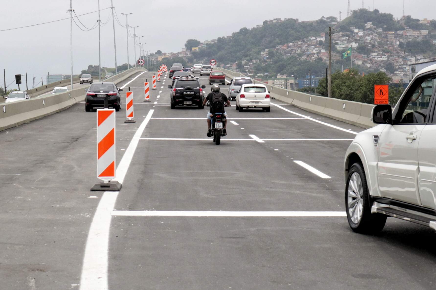 Viaduto Anchieta foi entregue no sábado (30) e facilita tráfego para quem chega da Capital a Santos