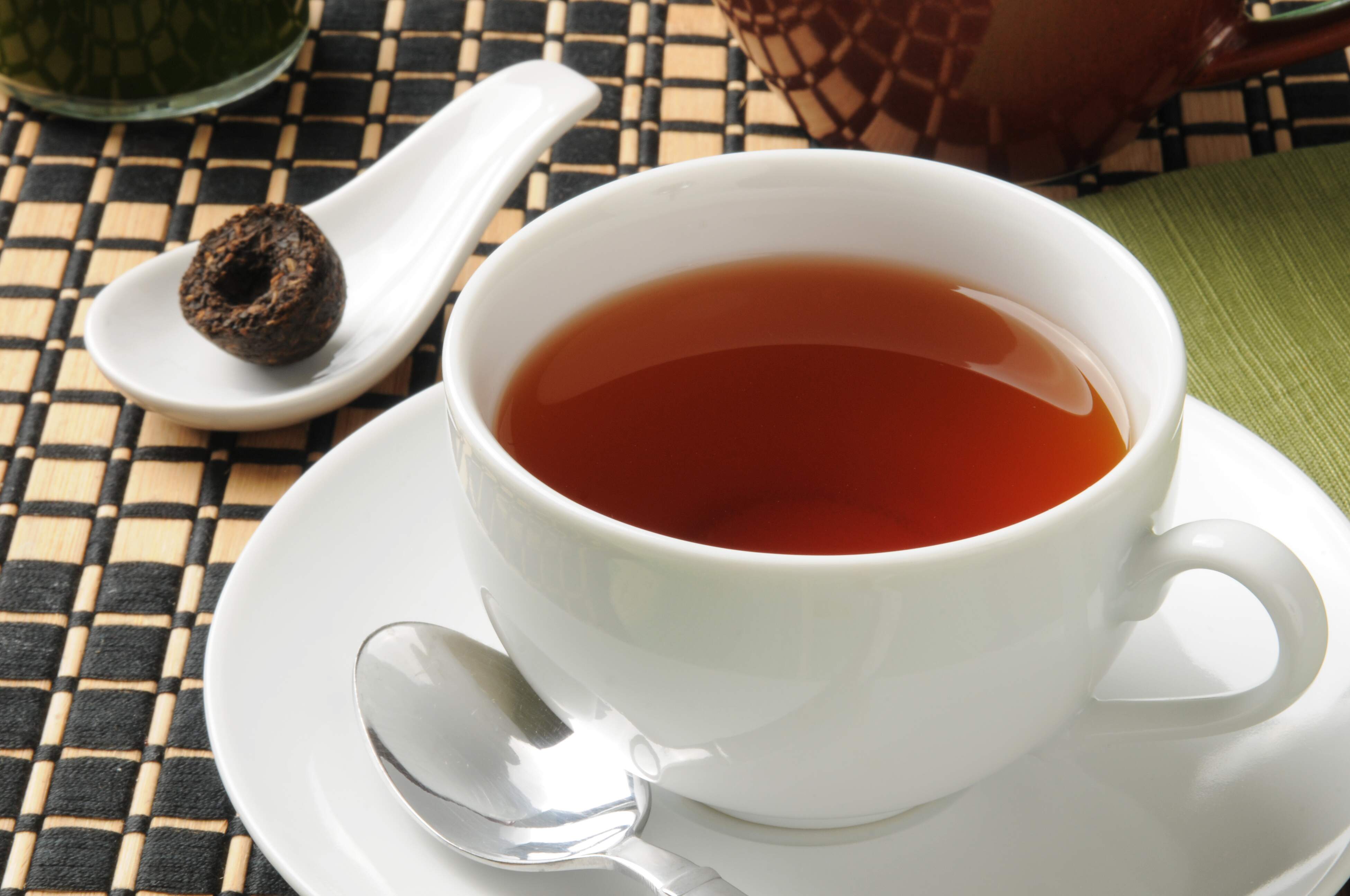 Chá vermelho ajuda a limpar o paladar e melhoram a digestão dos alimentos gordurosos