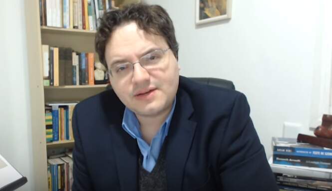Professor e pesquisador é conhecido pelo pseudônimo Rafael Nogueira 