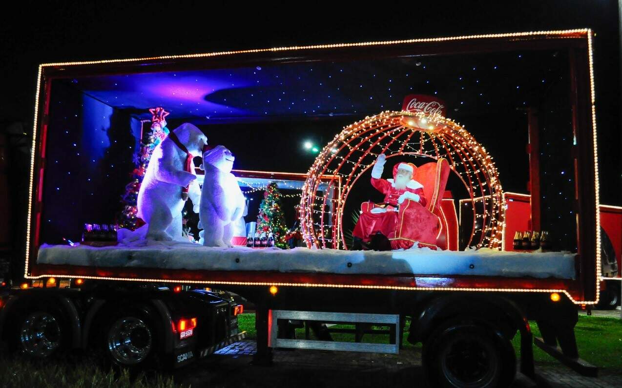 Caravana de Natal da Coca-Cola percorre a Baixada Santista nesta sexta-feira