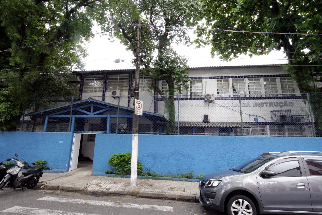 Possível transferência de alunos de escolas municipais de Santos gera transtornos