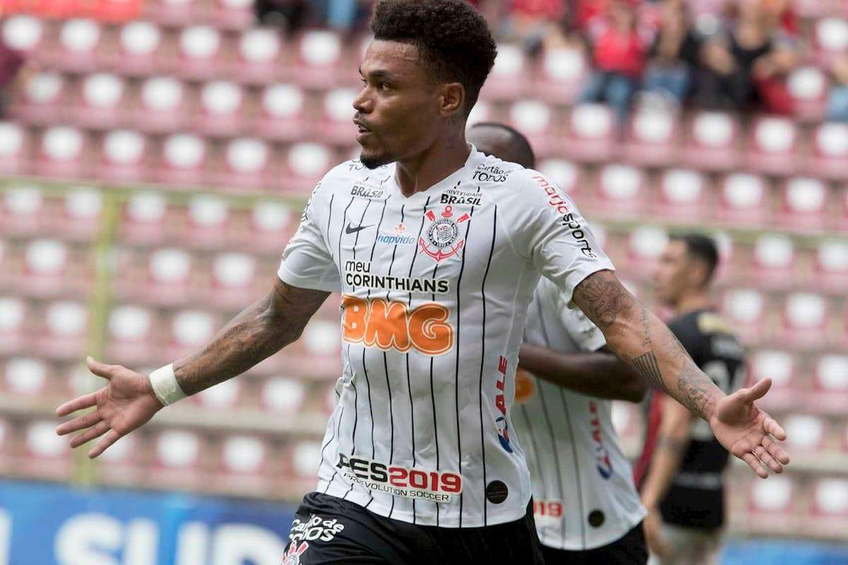 Junior Urso, de 30 anos, fez uma temporada irregular pelo Corinthians