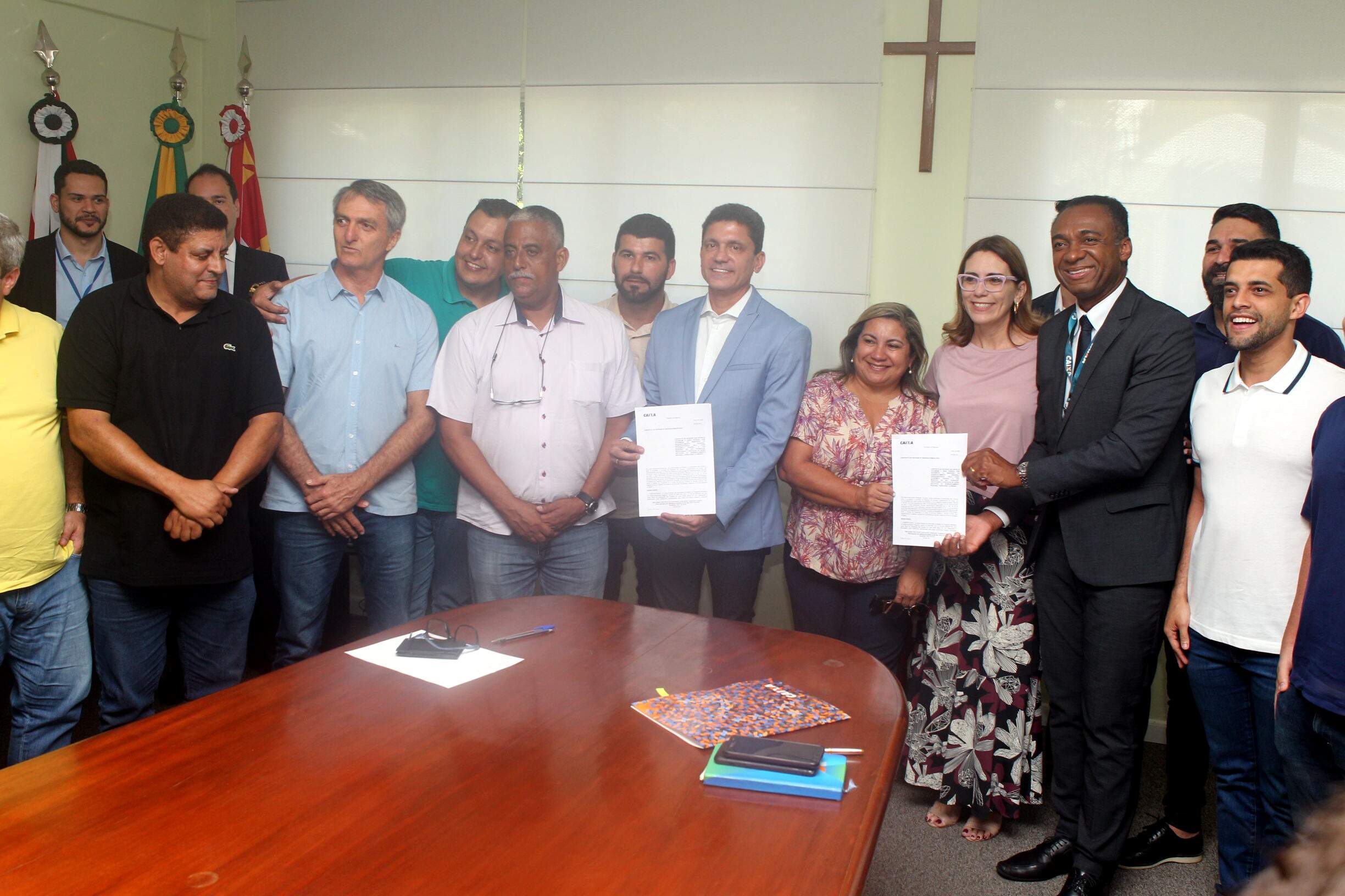 Assinatura de convênio ocorreu no salão nobre do Paço Municipal na segunda-feira (30) 