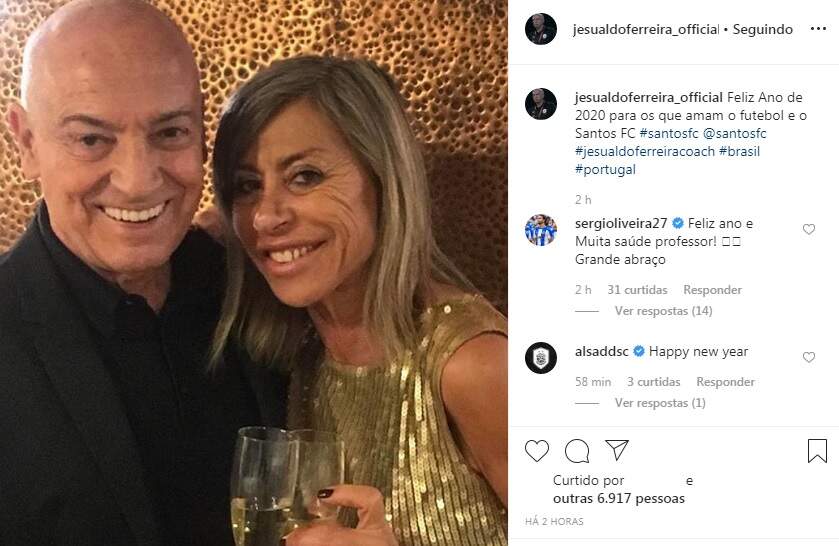 Jesualdo Ferreira postou foto ao lado de sua esposa, Zulmira Ferreira, junto a uma mensagem dedicada aos santistas 