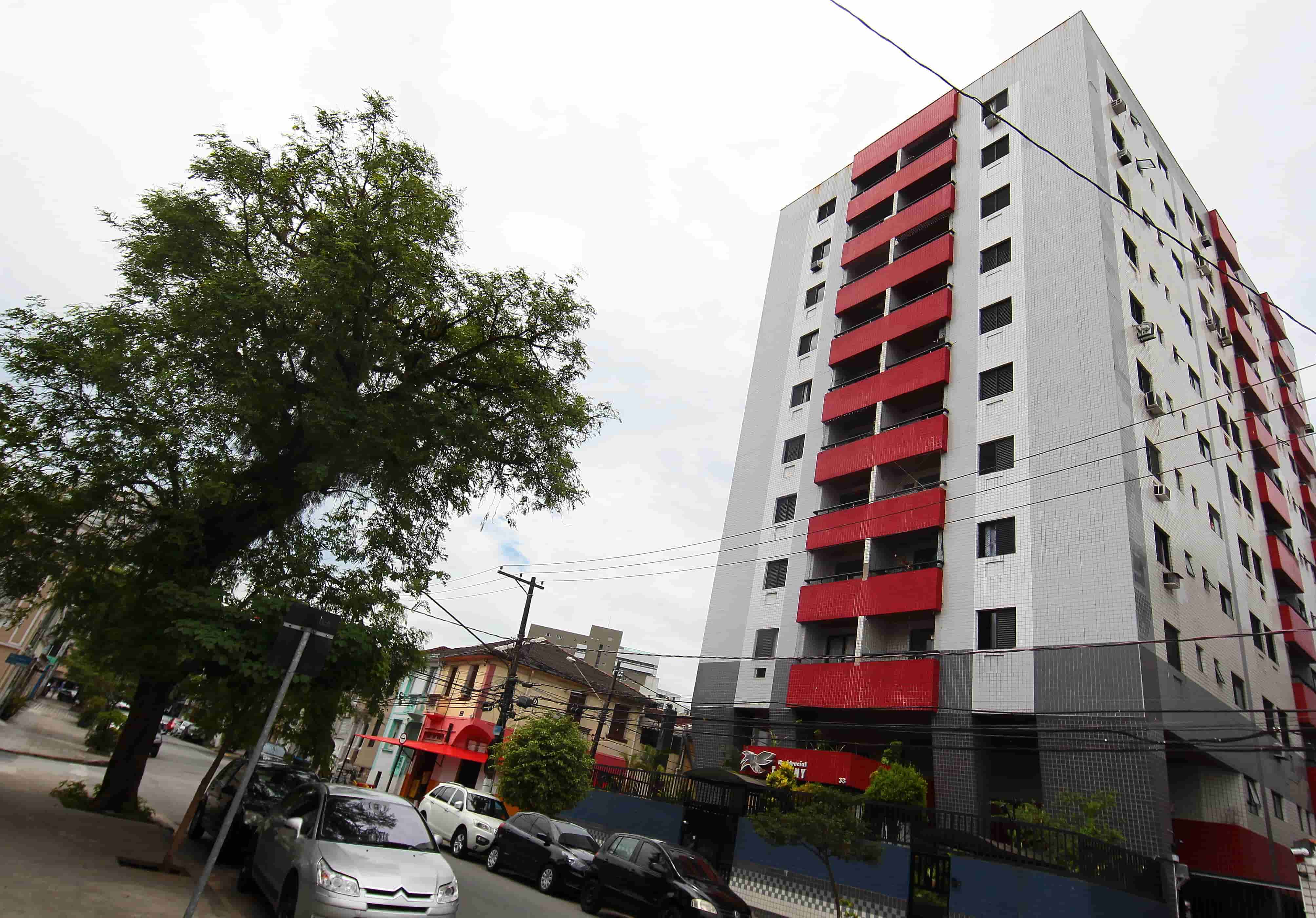 Acidente ocorreu em um edifício residencial da Rua Guararapes, na Vila Belmiro