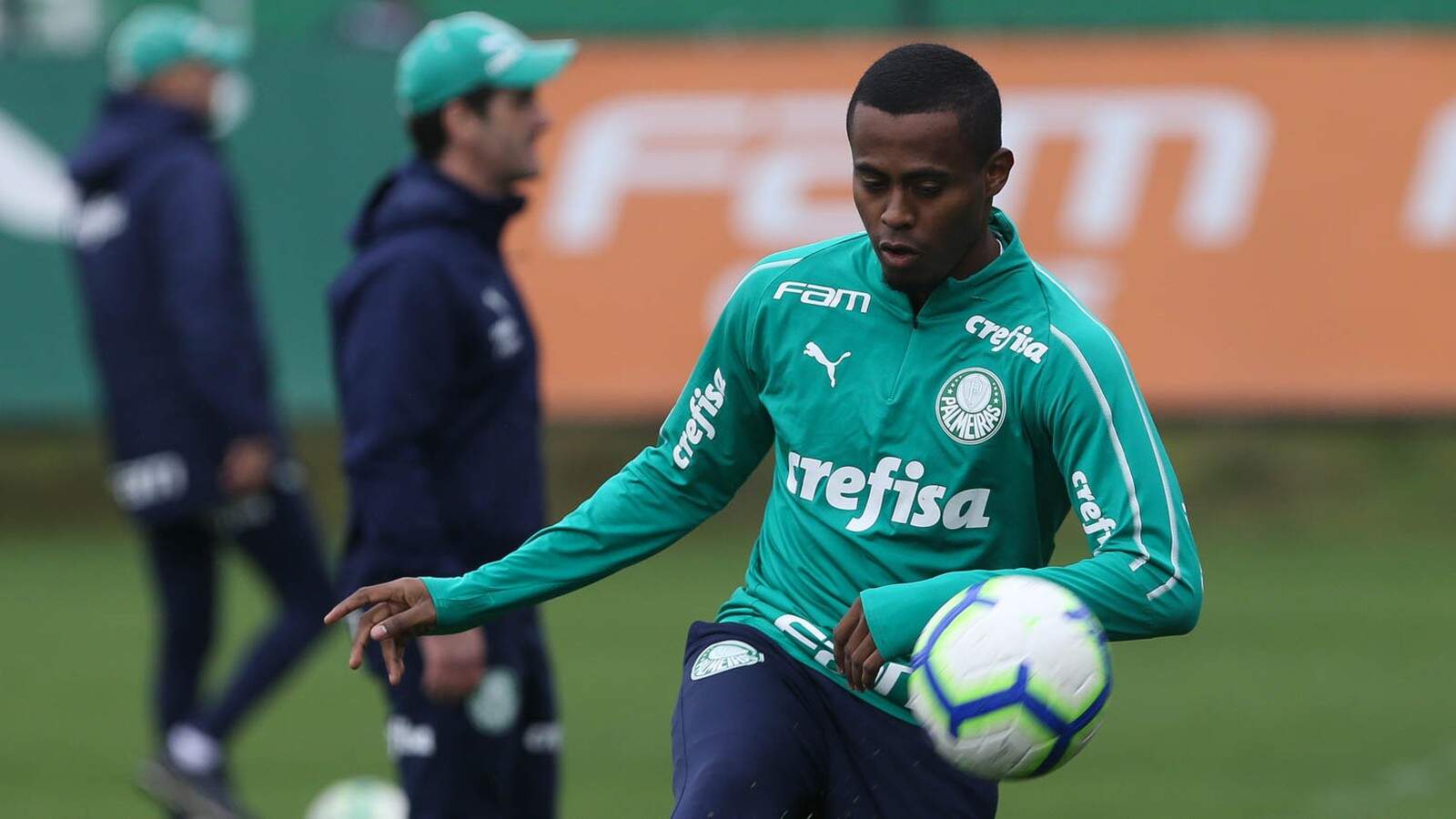Atacante tem 23 anos e atuou pelo Palmeiras em 20 ocasiões, com um gol marcado