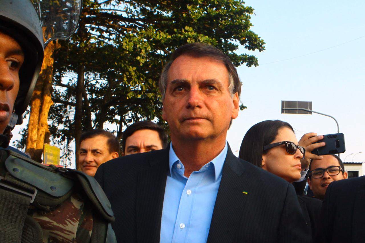 Bolsonaro relembra ataque que sofreu durante inauguração do novo PS da Santa Casa de Santos