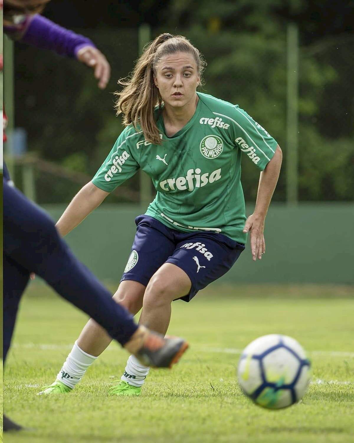Stefany Krebs foi apresentada junto ao restante dos reforços do Verdão para a temporada