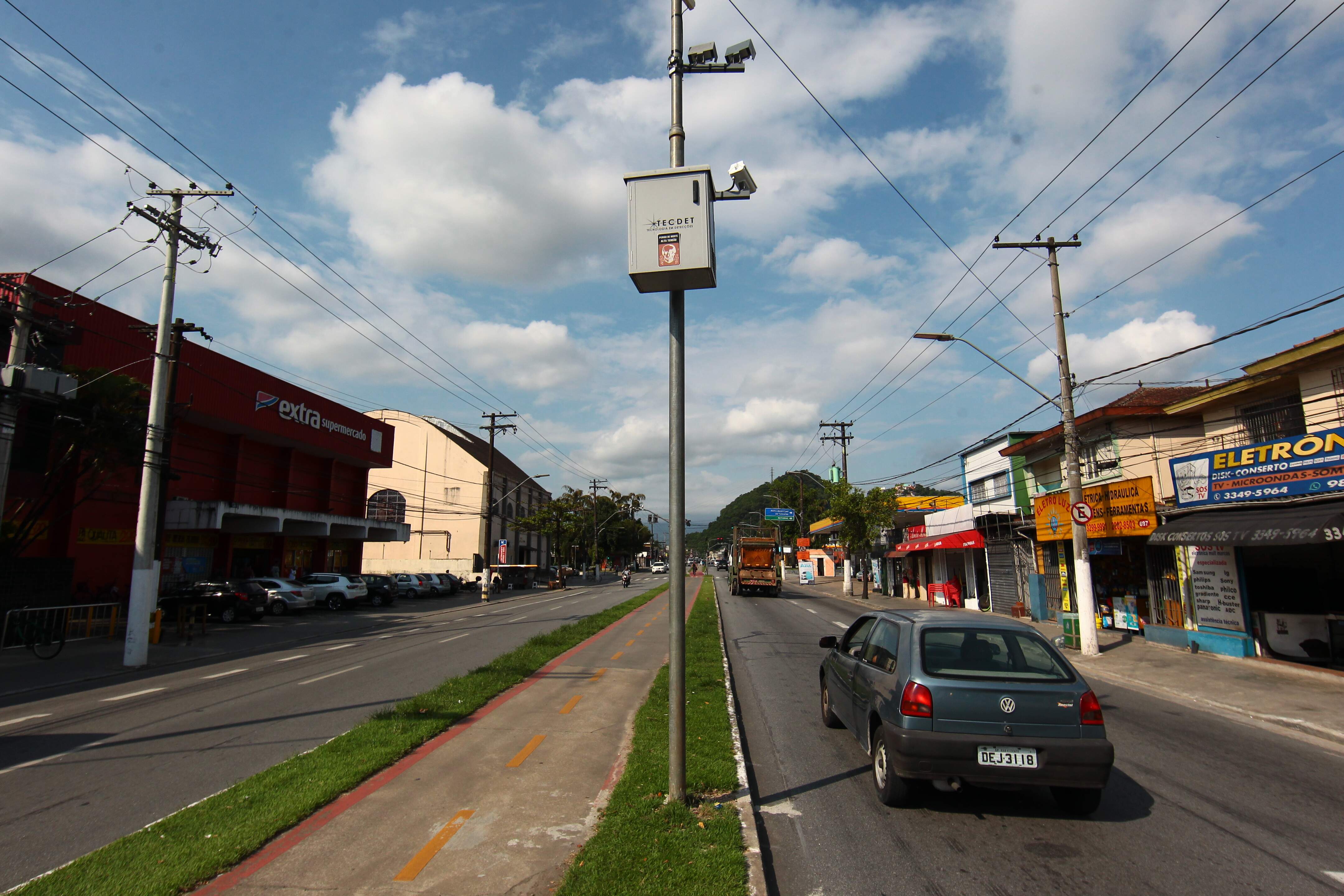 CET-Santos instalou nesta quarta um radar na Av. Nossa Senhora de Fátima, na ZN