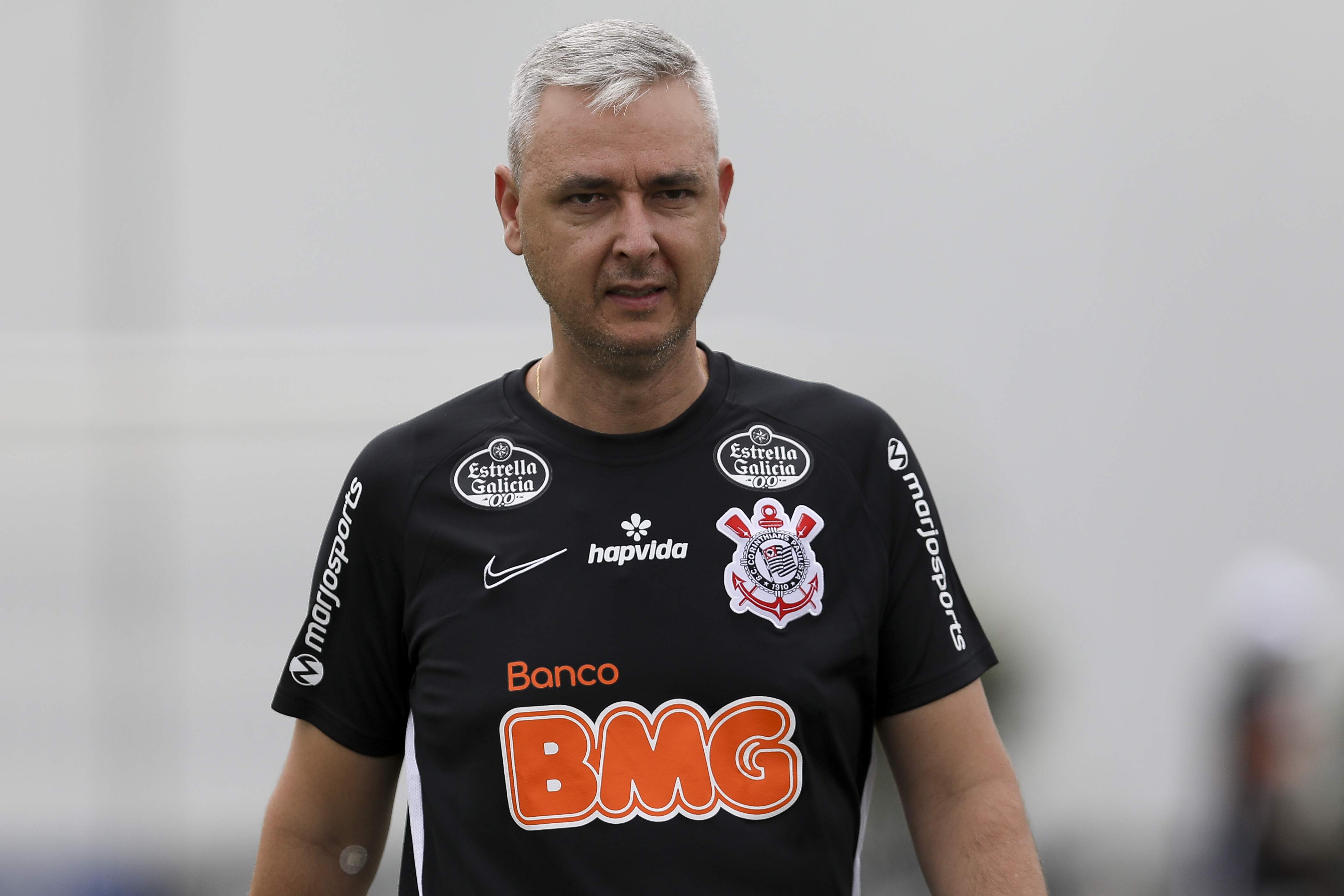 Tiago Nunes adverte para os gols perdidos pelo Corinthians
